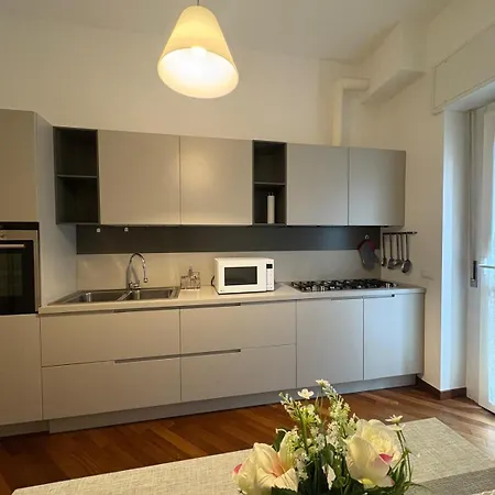 Apartament Bocconi - Porta Romana 4 Da Letto Con 2 Bagni Privati